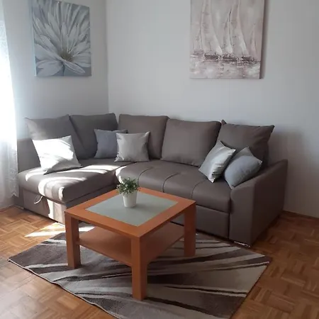 Apartment Cosy In Tourist Area *